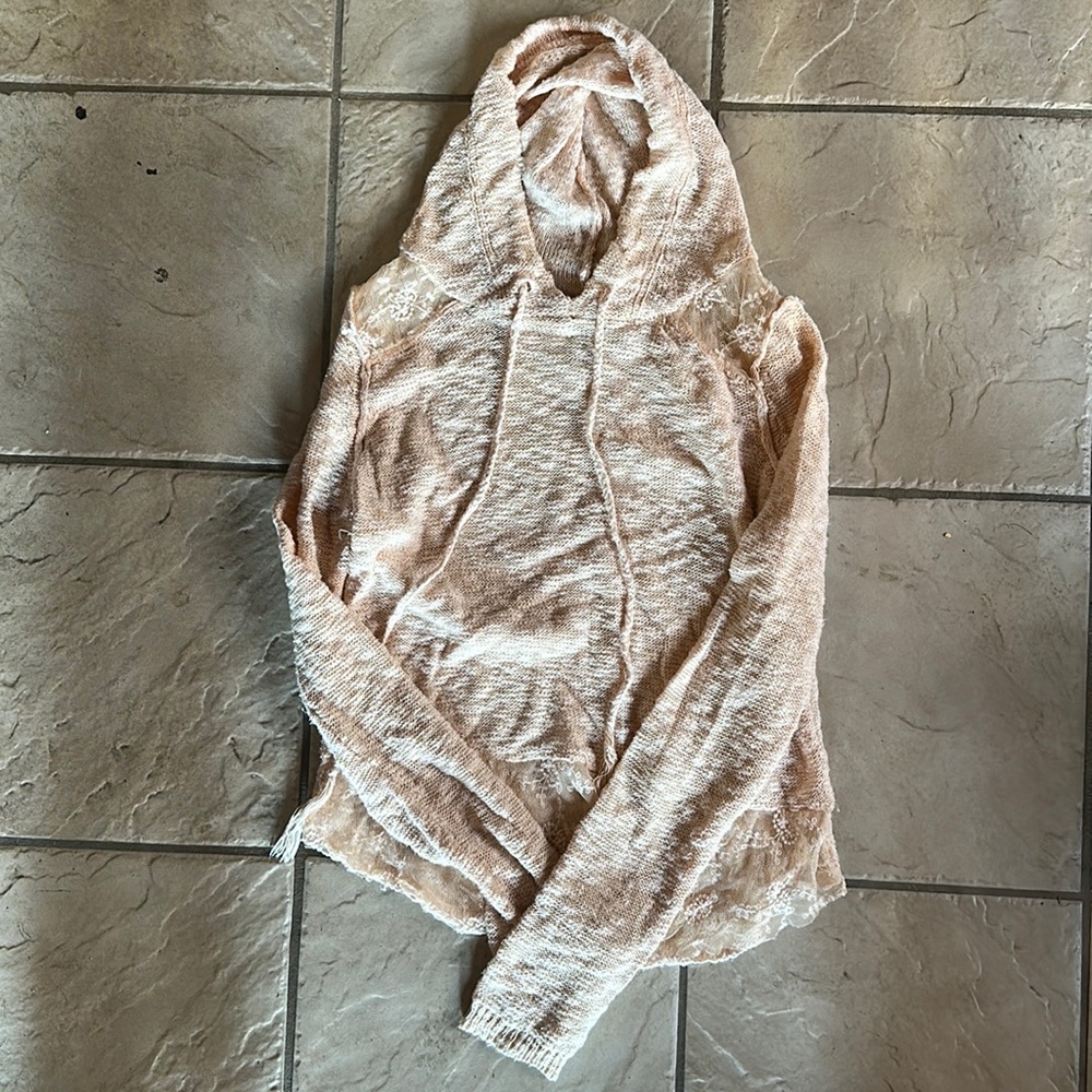 American rag light pink sweater
